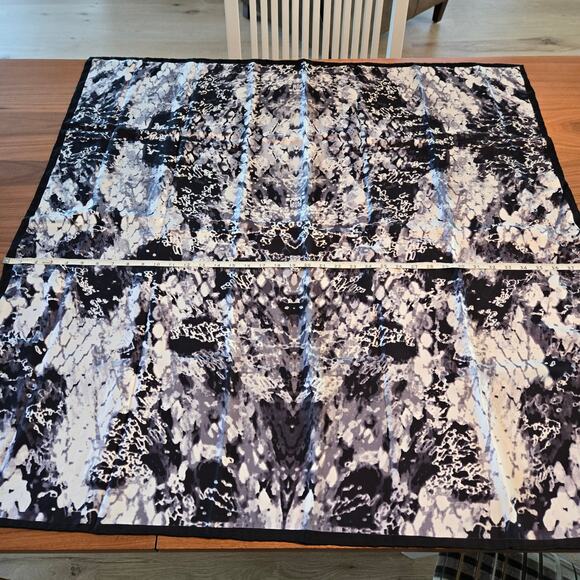 Tahari Handmade Silk Square Scarf Black White Snake Skin Pattern Modern Office - Picture 5 of 5